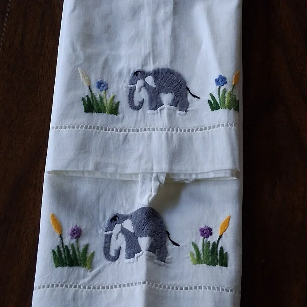 🐘 Elephant Embroidered Hand Towels 🐘🌸 Cotton/Linen Blend • 24